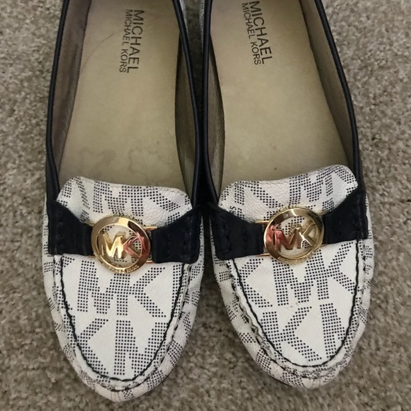 Shoes - Picture 1 of 2